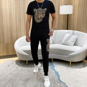 Stylish men's two-piece set outfit with shiny rhinestones summer tracksuit for casual daily wear